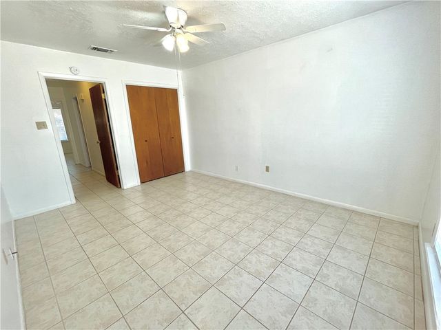 1424 Hawk Tree Drive, College Station, TX 77845