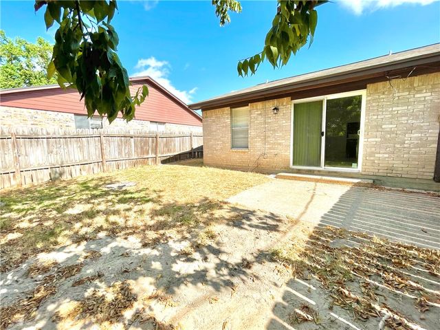 1424 Hawk Tree Drive, College Station, TX 77845