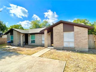 1424 Hawk Tree Drive, College Station, TX 77845