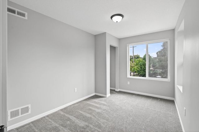 1235 Minnehaha Avenue E, Saint Paul, MN 55106