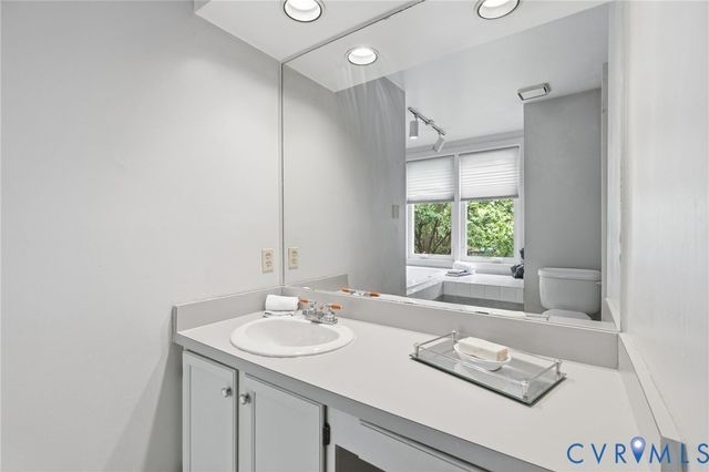 8112 Greystone East Cir, Henrico, VA 23229