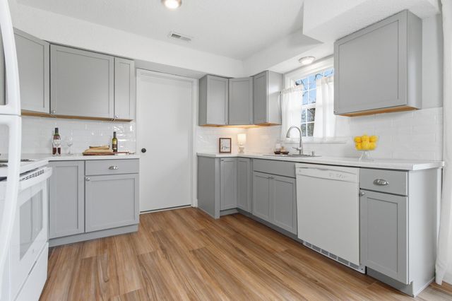 2004 Lynn Drive, West Plains, MO 65775