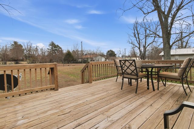 2004 Lynn Drive, West Plains, MO 65775