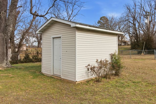 2004 Lynn Drive, West Plains, MO 65775