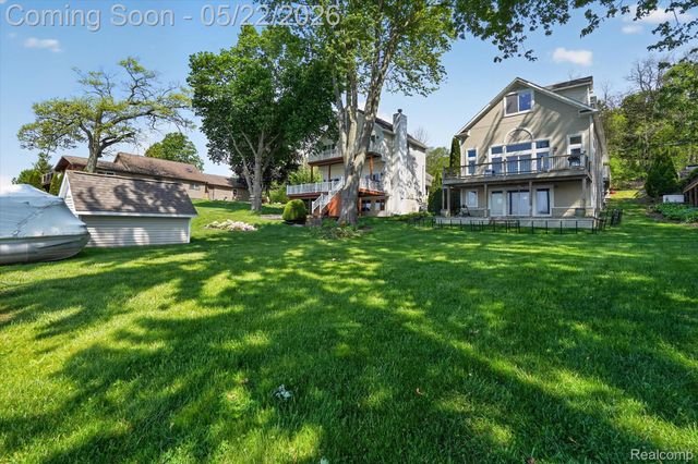 5025 Harp Drive, Fenton Charter Township, MI 48451