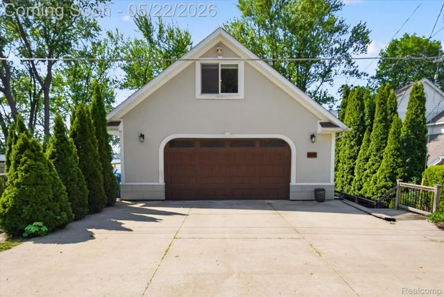 5025 Harp Drive, Fenton Charter Township, MI 48451