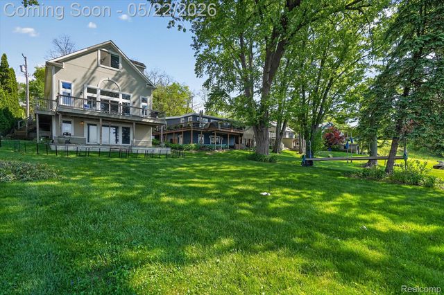 5025 Harp Drive, Fenton Charter Township, MI 48451