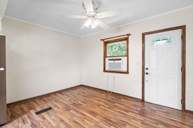 1010 S Grove Avenue, Owatonna, MN 55060
