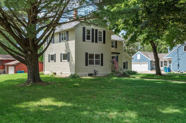 1010 S Grove Avenue, Owatonna, MN 55060