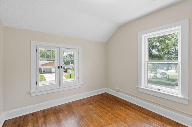 1010 S Grove Avenue, Owatonna, MN 55060
