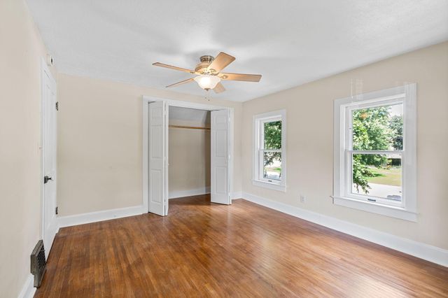 1010 S Grove Avenue, Owatonna, MN 55060