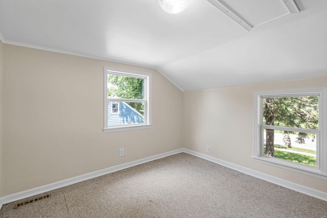 1010 S Grove Avenue, Owatonna, MN 55060