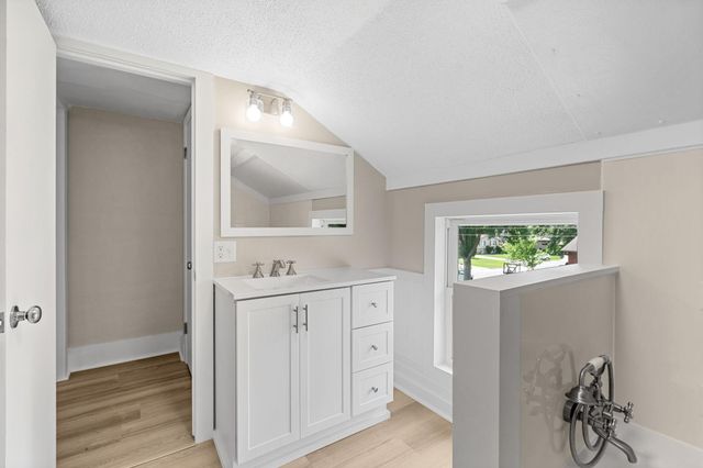 1010 S Grove Avenue, Owatonna, MN 55060