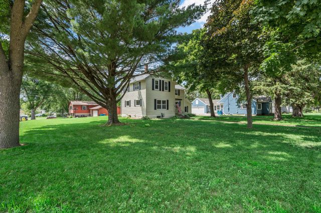 1010 S Grove Avenue, Owatonna, MN 55060