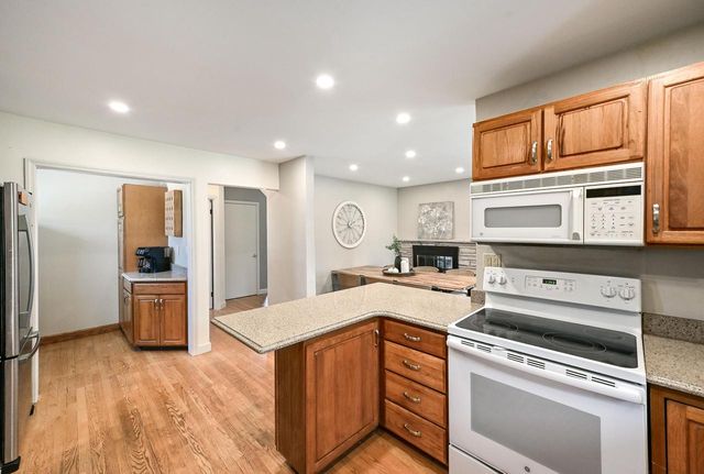 W278N1973 Lakeview DRIVE, Pewaukee, WI 53072