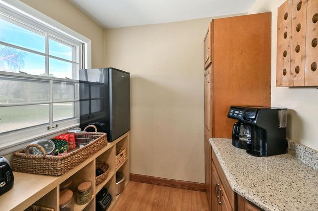W278N1973 Lakeview DRIVE, Pewaukee, WI 53072
