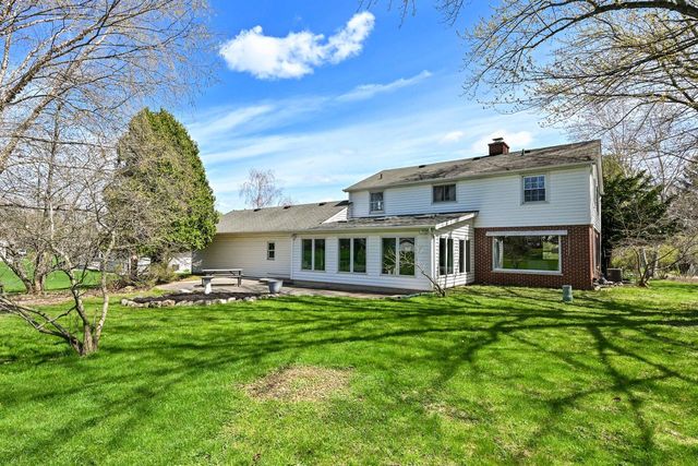 W278N1973 Lakeview DRIVE, Pewaukee, WI 53072
