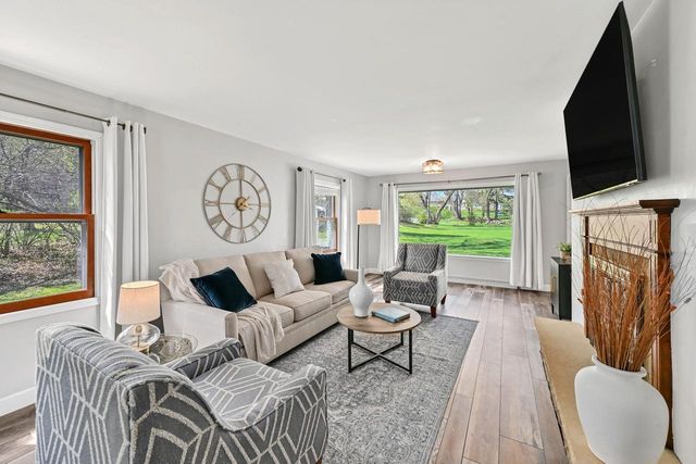 W278N1973 Lakeview DRIVE, Pewaukee, WI 53072