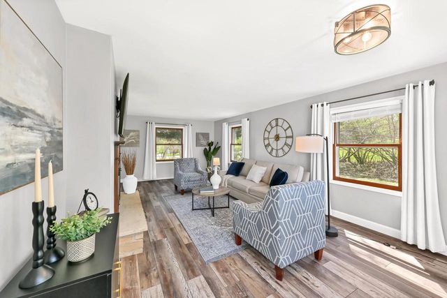 W278N1973 Lakeview DRIVE, Pewaukee, WI 53072
