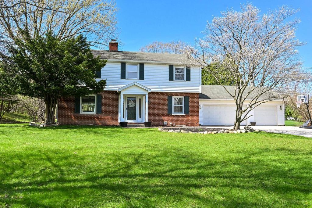 W278N1973 Lakeview DRIVE, Pewaukee, WI 53072