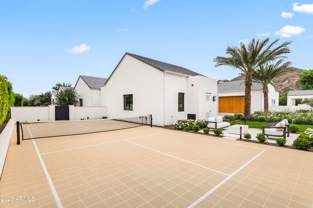 5531 E MOCKINGBIRD Lane, Paradise Valley, AZ 85253