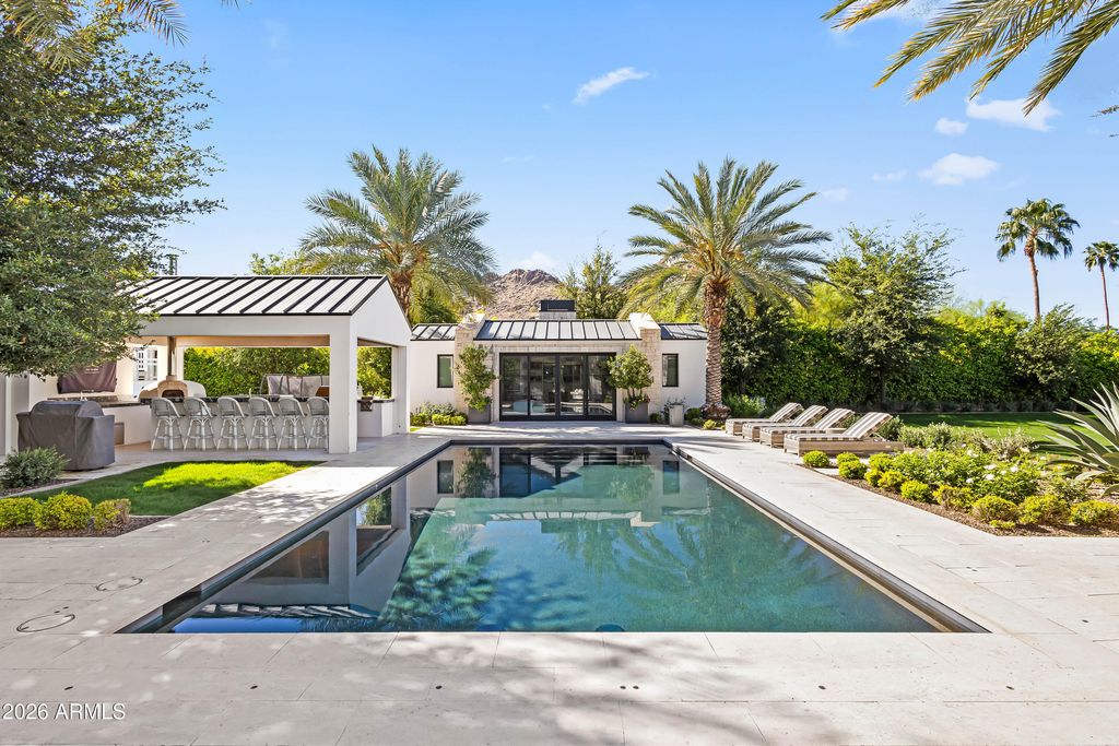 Image 23 of property listing at 5531 E MOCKINGBIRD Lane, Paradise Valley, AZ 85253
