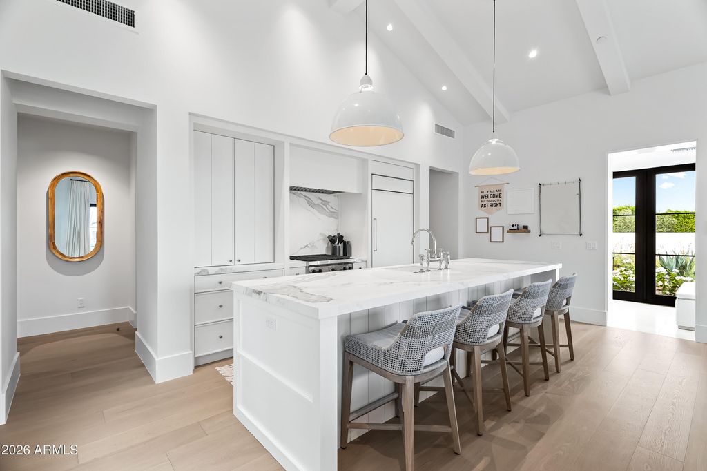 Image 31 of property listing at 5531 E MOCKINGBIRD Lane, Paradise Valley, AZ 85253