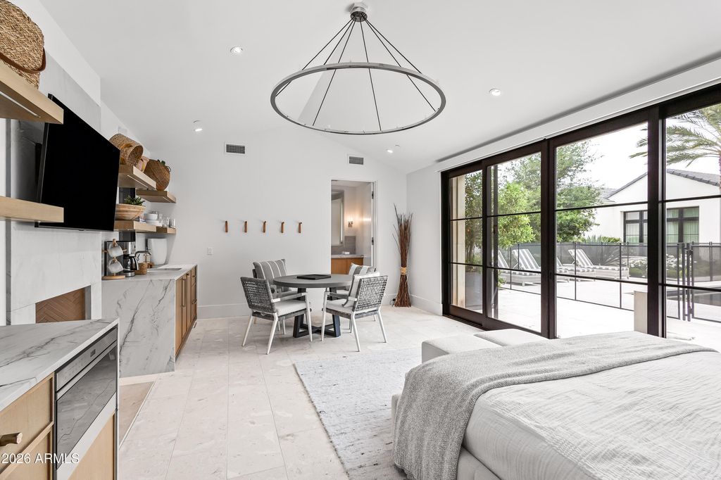 Image 36 of property listing at 5531 E MOCKINGBIRD Lane, Paradise Valley, AZ 85253