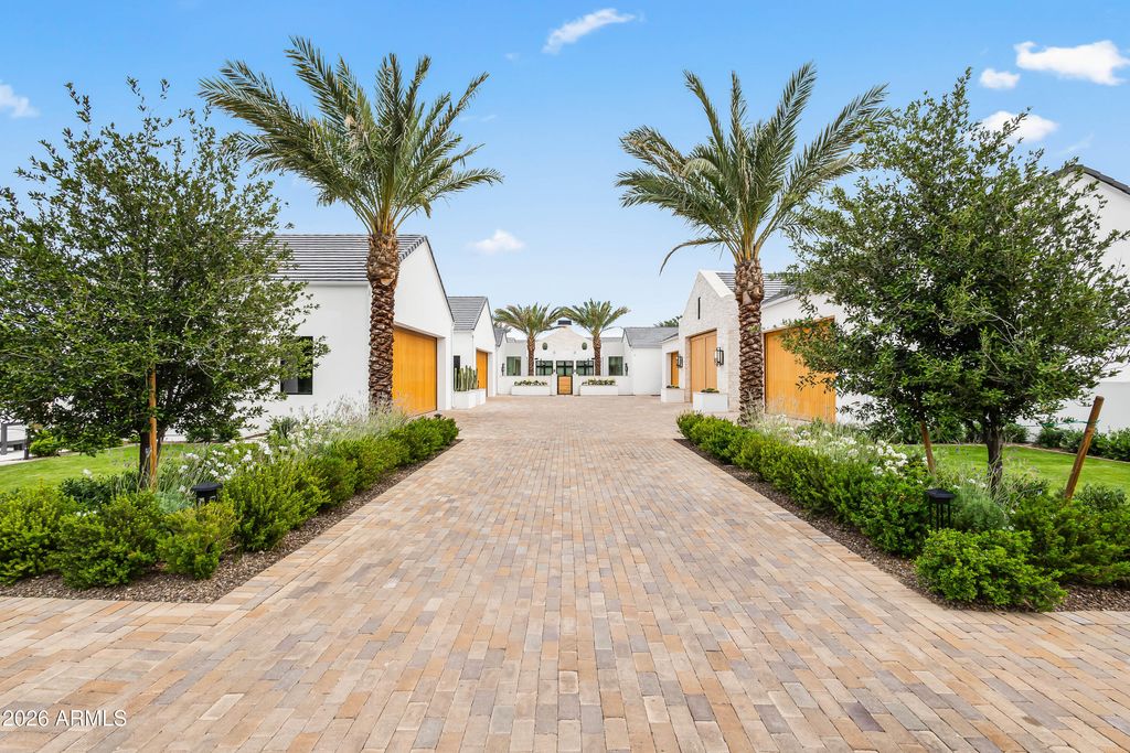 Image 51 of property listing at 5531 E MOCKINGBIRD Lane, Paradise Valley, AZ 85253