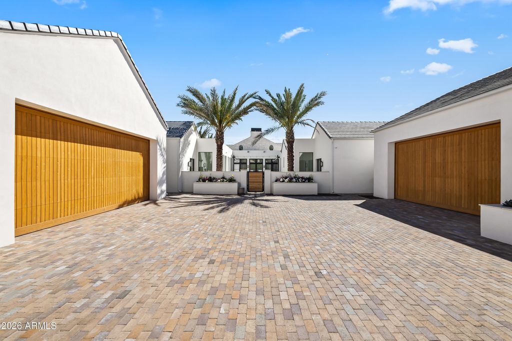 Image 52 of property listing at 5531 E MOCKINGBIRD Lane, Paradise Valley, AZ 85253