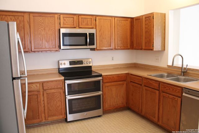 14110 George, San Antonio, TX 78231