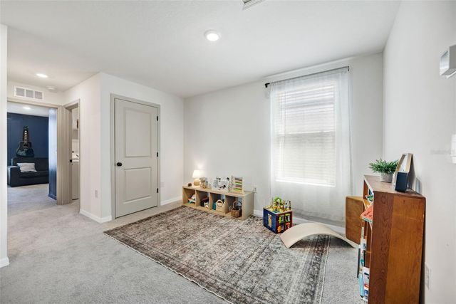 37092 KINGS CROWN DRIVE, Zephyrhills, FL 33541