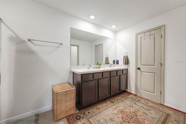 37092 KINGS CROWN DRIVE, Zephyrhills, FL 33541