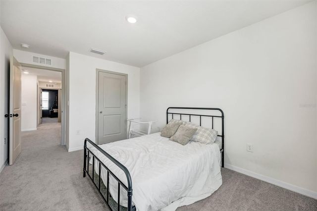 37092 KINGS CROWN DRIVE, Zephyrhills, FL 33541