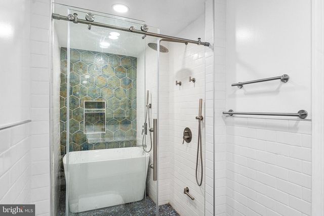 1538 TASKER ST, Philadelphia, PA 19145