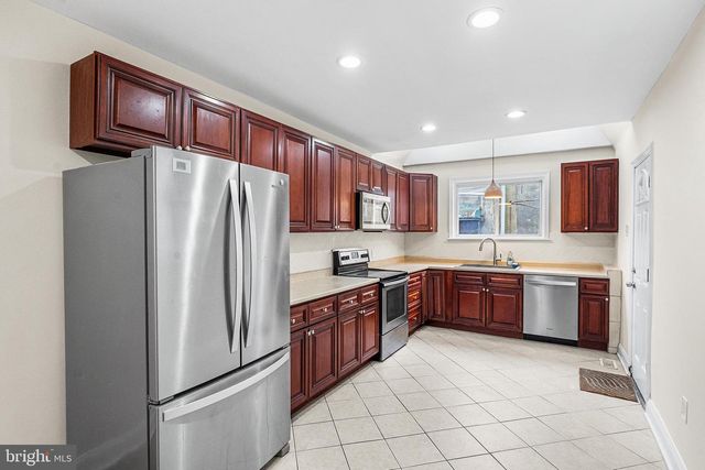 1538 TASKER ST, Philadelphia, PA 19145