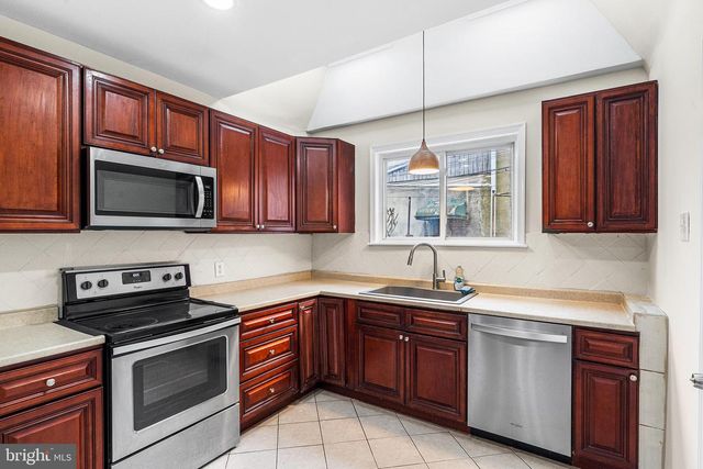 1538 TASKER ST, Philadelphia, PA 19145