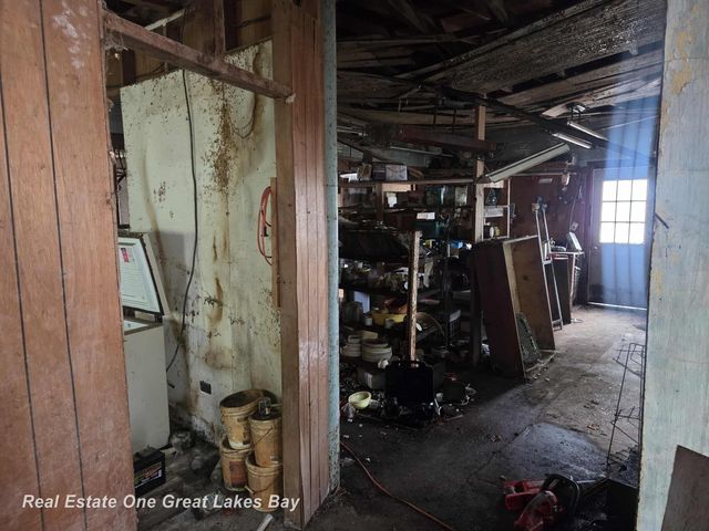 2016 S Vassar Road, Vassar, MI 48768