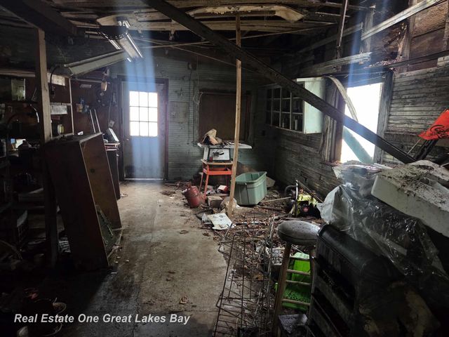 2016 S Vassar Road, Vassar, MI 48768