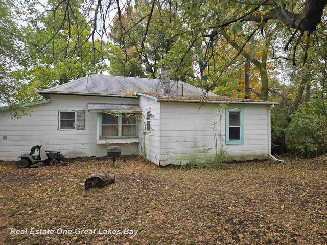 2016 S Vassar Road, Vassar, MI 48768