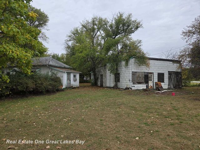 2016 S Vassar Road, Vassar, MI 48768