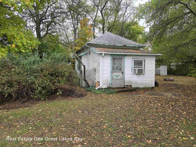 2016 S Vassar Road, Vassar, MI 48768