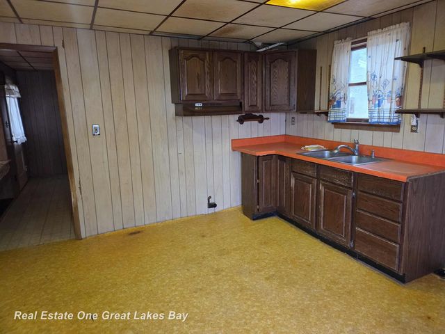 2016 S Vassar Road, Vassar, MI 48768