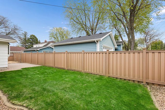 5419 50th Avenue N, Crystal, MN 55429