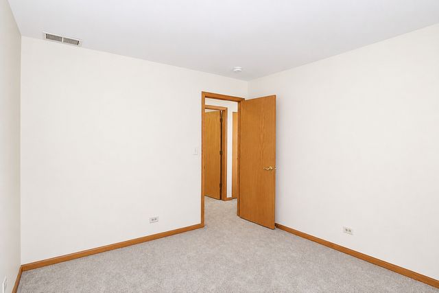 1896 Keystone Place 1896, Schaumburg, IL 60193