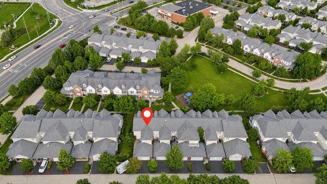 1896 Keystone Place 1896, Schaumburg, IL 60193