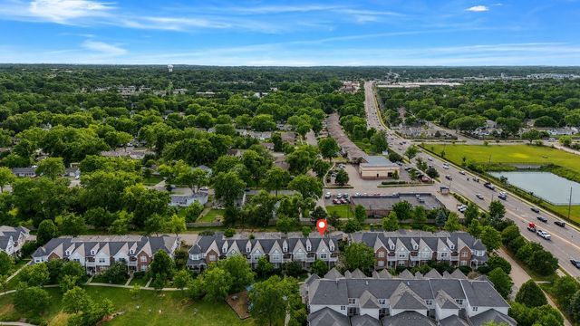 1896 Keystone Place 1896, Schaumburg, IL 60193