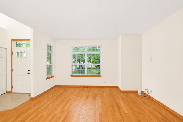 1896 Keystone Place 1896, Schaumburg, IL 60193