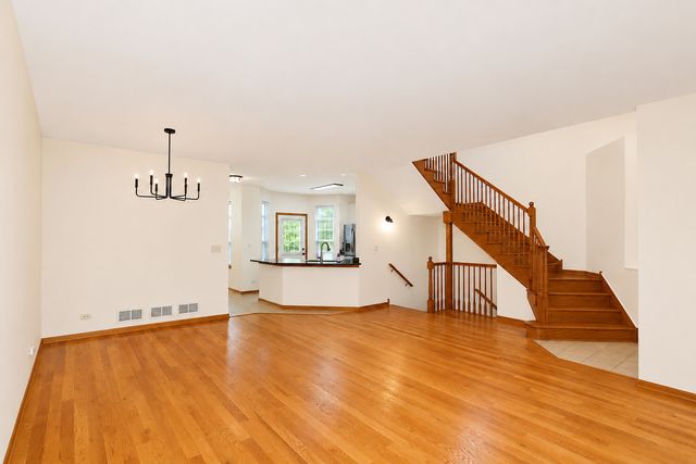 1896 Keystone Place 1896, Schaumburg, IL 60193
