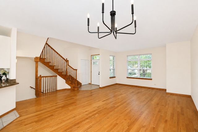 1896 Keystone Place 1896, Schaumburg, IL 60193